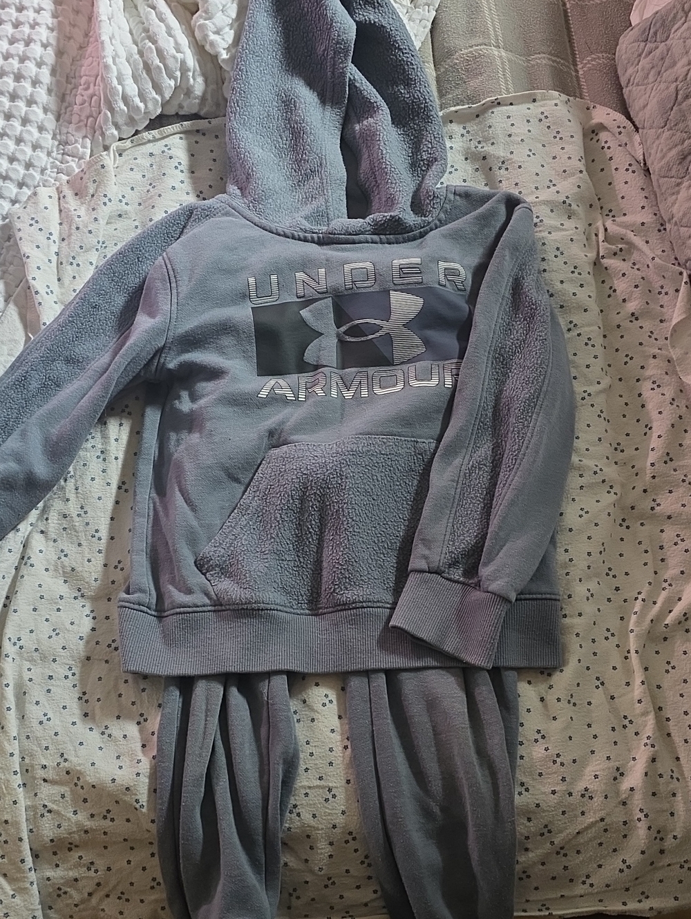Under Armour Blue Gray  Fleece Pullover Hoodie And Pants